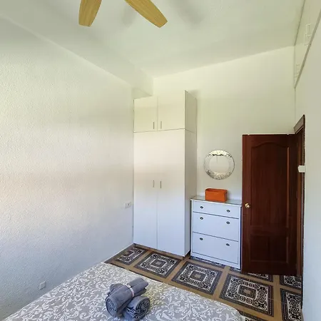 Tinoko In La Carihuela * Торремолинос