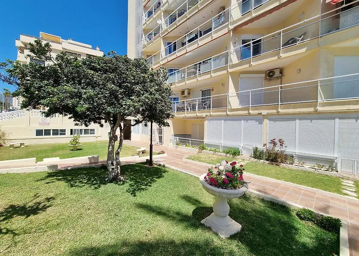 Tinoko In La Carihuela * Τορρεμολίνος