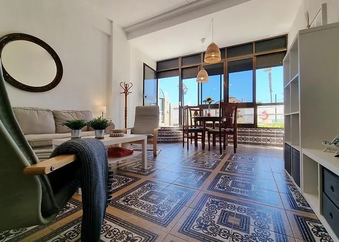 Tinoko In La Carihuela * Τορρεμολίνος