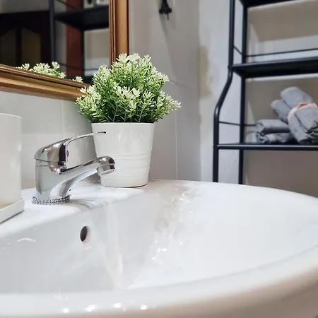 Tinoko In La Carihuela Torremolinos