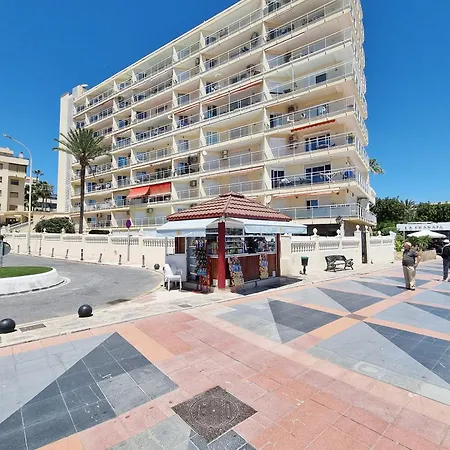 Tinoko In La Carihuela * טורמולינוס