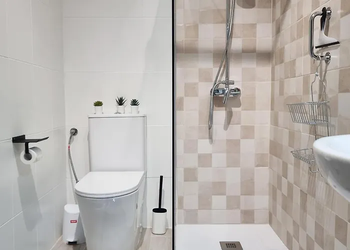 Tinoko In La Carihuela *