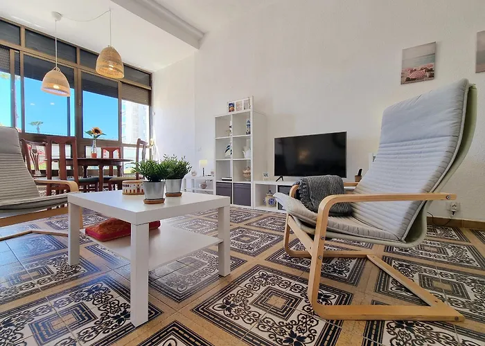 Tinoko In La Carihuela *